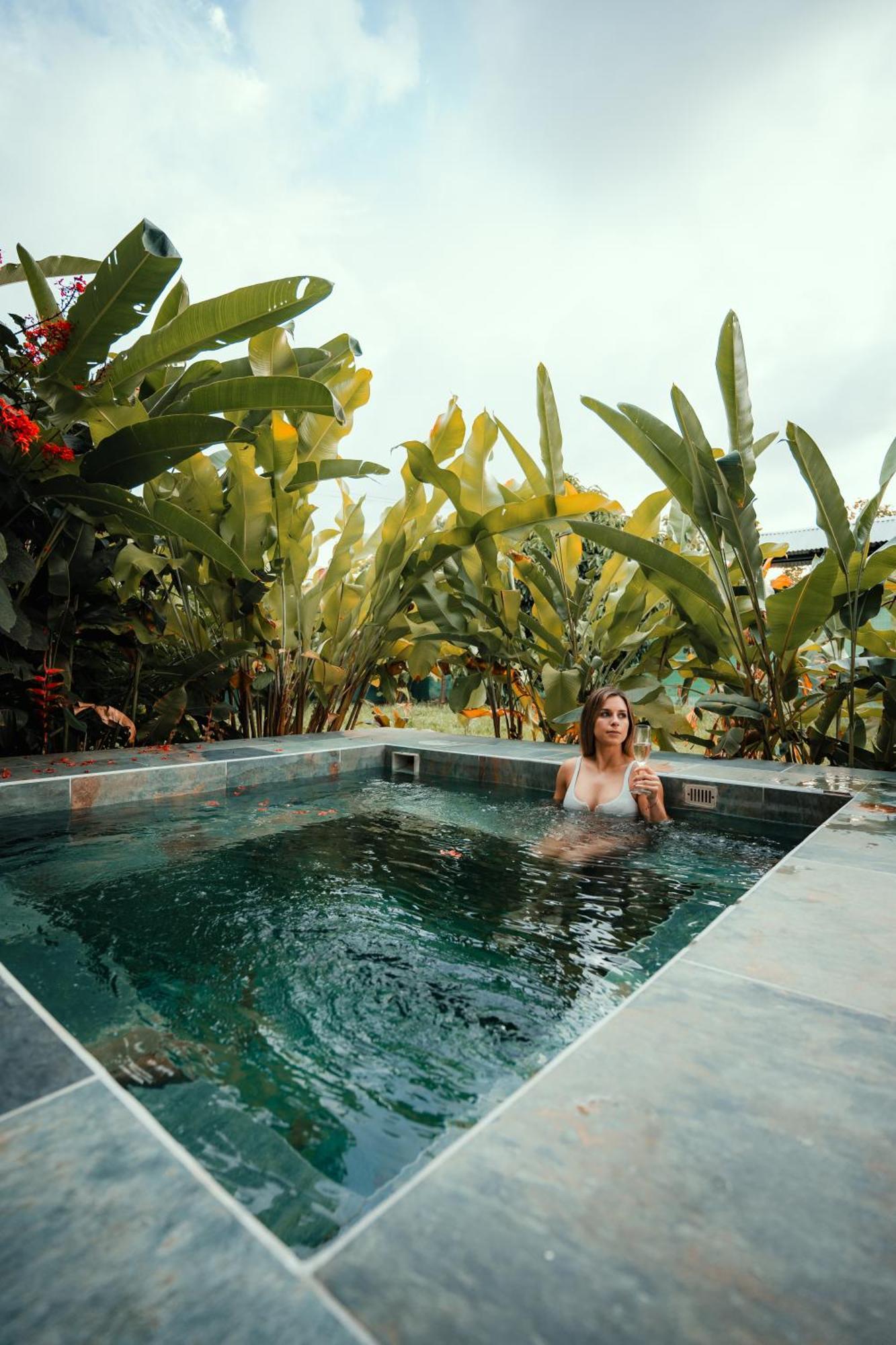 Namaitami Casa Hermosa Con Ac Y Piscina A Solo 650 Metros Del Parque Nacional Cahuita Bagian luar foto