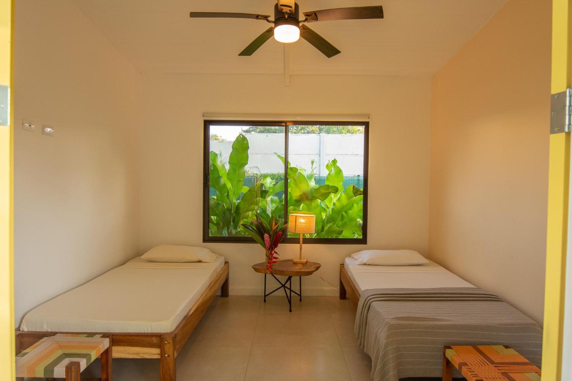 Namaitami Casa Hermosa Con Ac Y Piscina A Solo 650 Metros Del Parque Nacional Cahuita Bagian luar foto