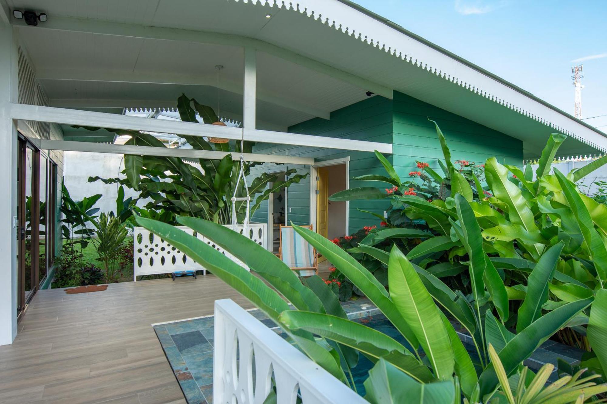 Namaitami Casa Hermosa Con Ac Y Piscina A Solo 650 Metros Del Parque Nacional Cahuita Bagian luar foto