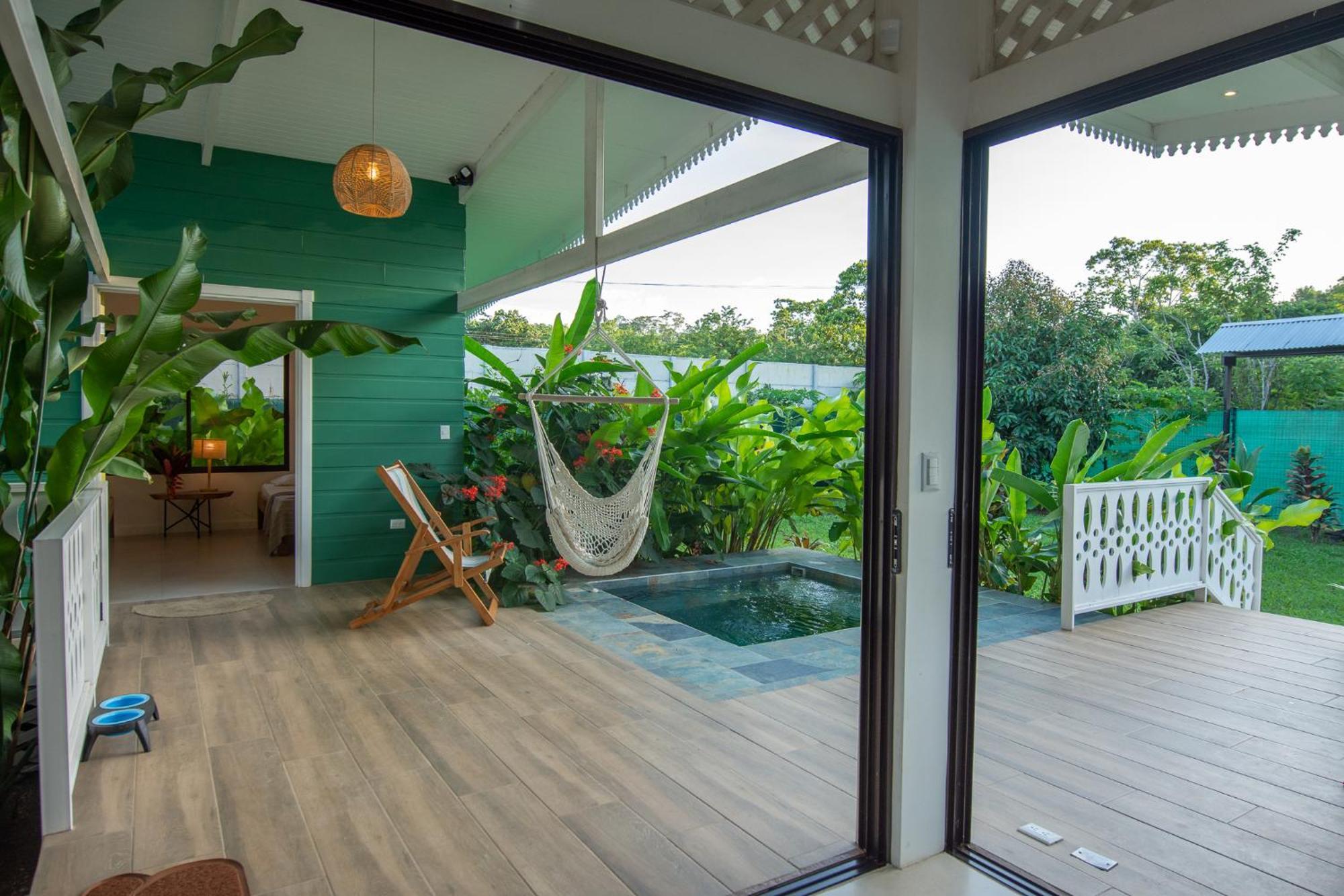 Namaitami Casa Hermosa Con Ac Y Piscina A Solo 650 Metros Del Parque Nacional Cahuita Bagian luar foto
